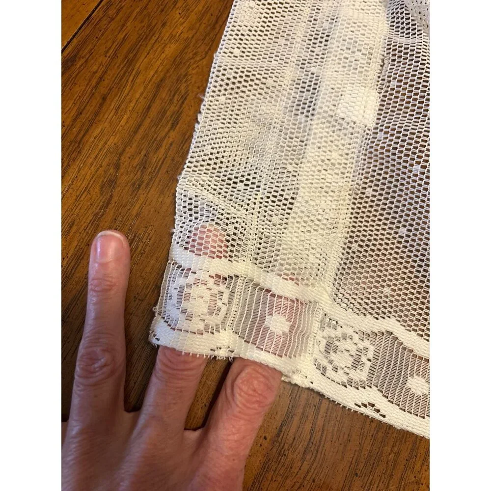 Vintage White Lace Curtain Panel 100% Polyester Floral Design 57